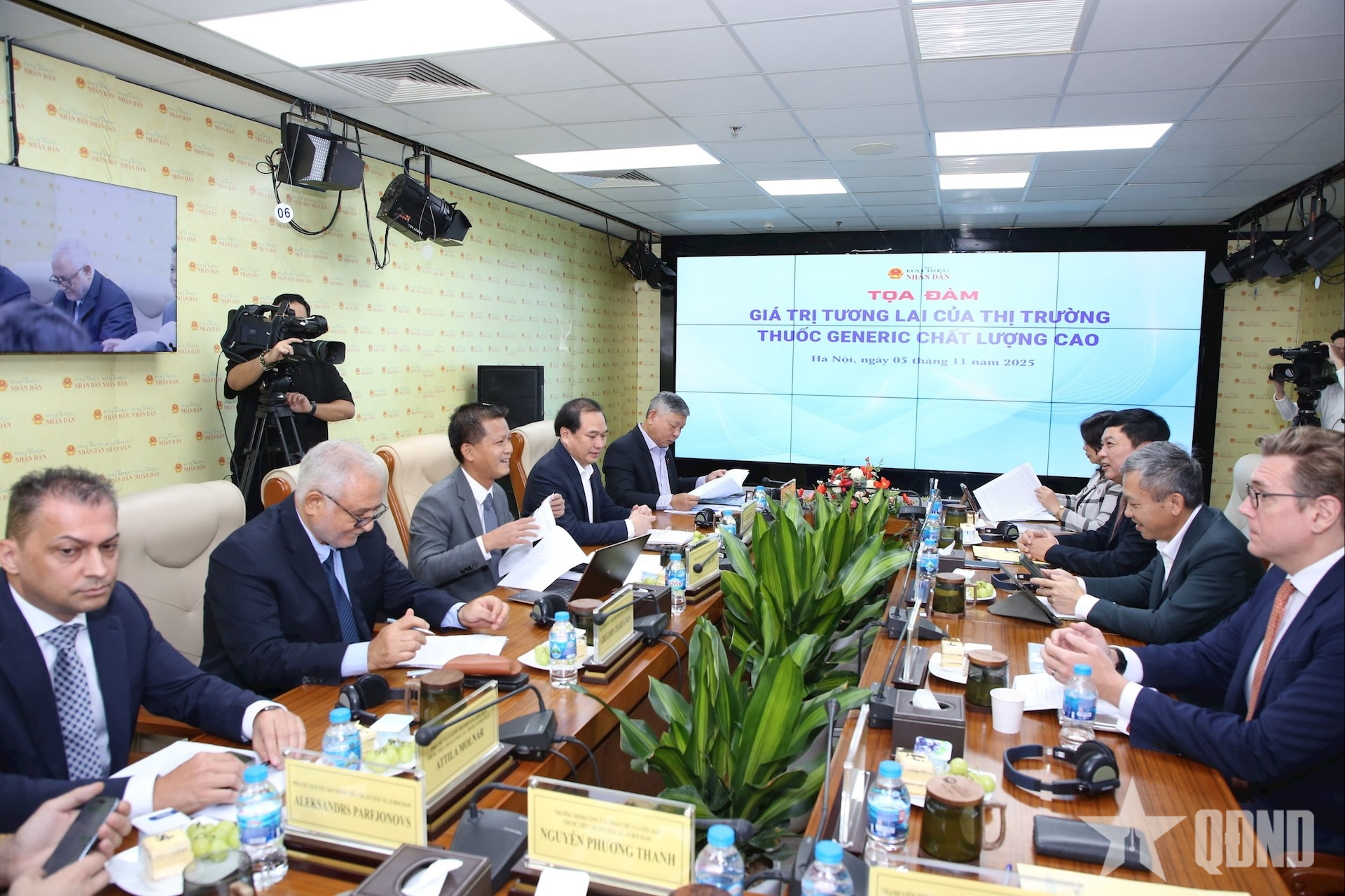 Phát triển thuốc generic chất lượng cao giảm để chi phí điều trị